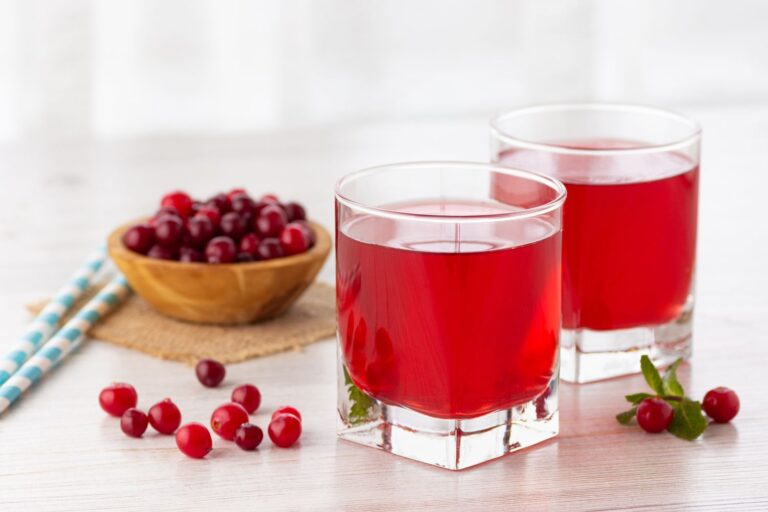 Cranberry Juice: Your UTI’s Natural Nemesis!